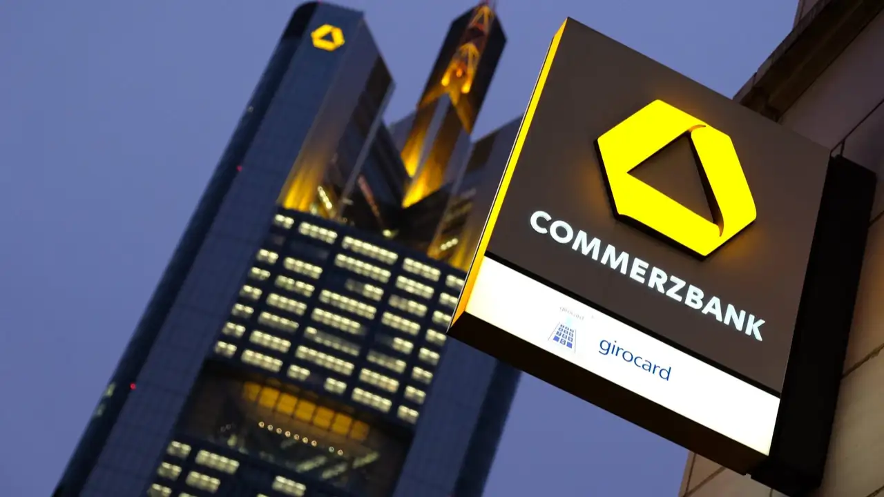 Commerzbank'tan UniCredit Teklifine Ret