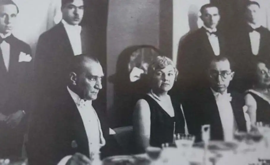 Atatürk'ün Keşfedilmemiş Arşiv Fotoğrafları: Tarihi Derinliklerden Yeni Bakışlar