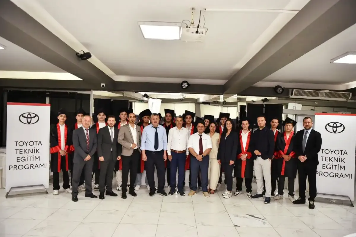 Toyota, teknik eğitim programıyla sektöre nitelikli mezunlar kazandırıyor